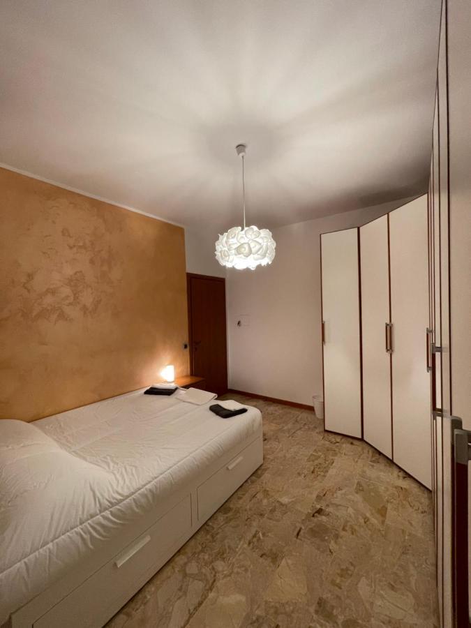 Appartamento privato a piacenza con 3 camere matrimoniali Esterno foto